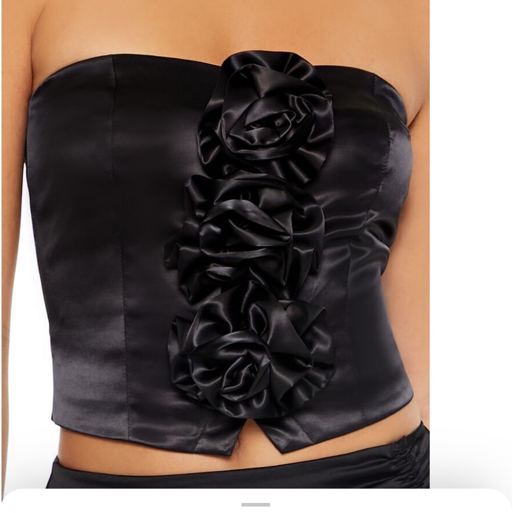 Forever 21 Black rose top